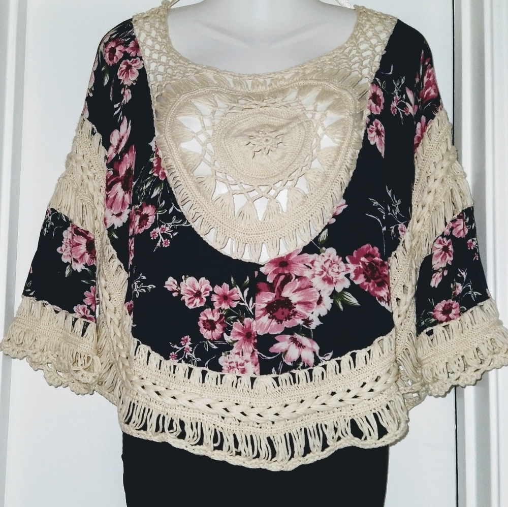 🌸🌸🌸Love J Floral print top